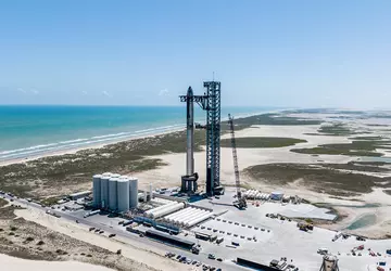 De 140 meter hoge robot Mechazilla ...