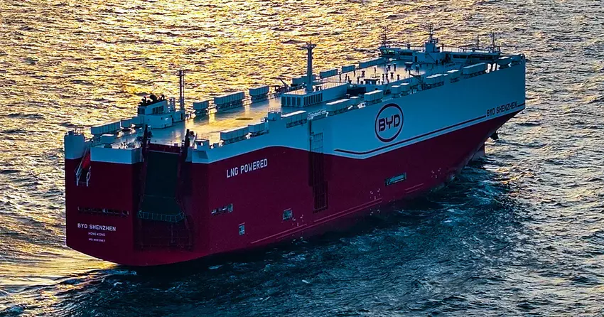 Het vierde schip van BYD voor het vervoer van voertuigen is voor zijn eerste reis naar Brazilië vertrokken