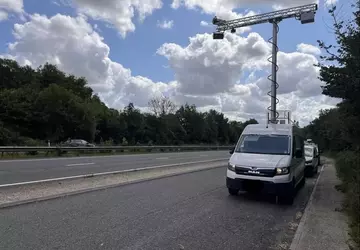 Brits politiebusje met kunstmatige intelligentie detecteert ...