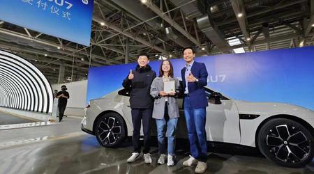Xiaomi begint met de verzending van de SU7 en de Redmi CEO krijgt er misschien een cadeau
