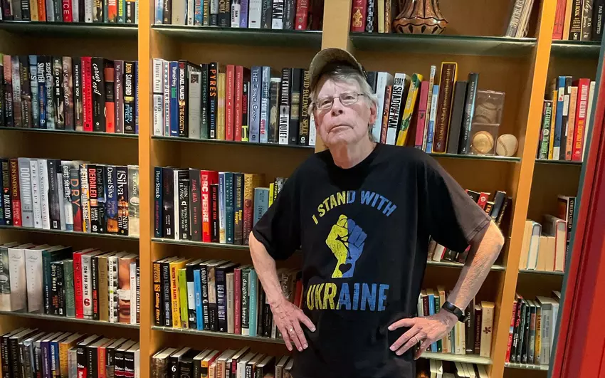 Stephen King stelde Musk op Twitter voor om 8 dollar voor zijn "blue tick" te geven aan Sergei Pritula's fonds voor AFU-hulp (toegevoegd).