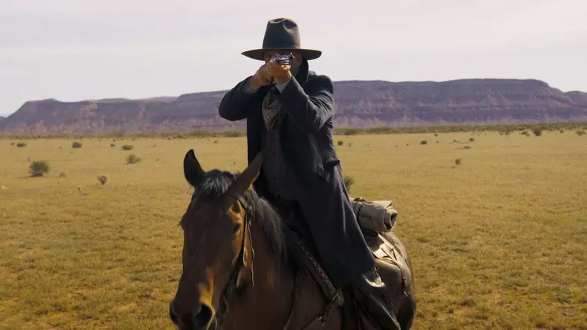 Kevin Costner zit in de regisseursstoel en in het...zadel: Het tweedelige westerndrama Horizon: An American Saga heeft een teaser en twee releasedata