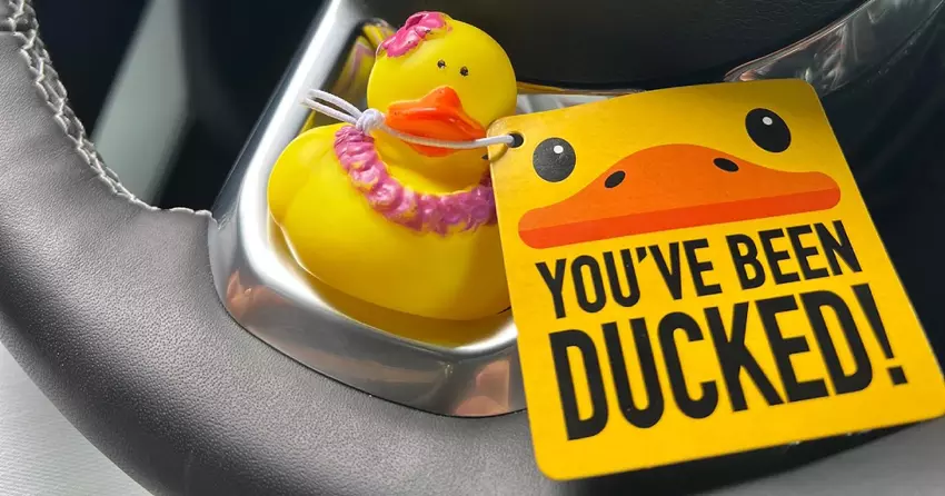 Hertz biedt Jeep Wrangler te huur aan met rubberen eendjes aan boord