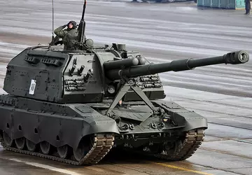 Defensietroepen hebben een verbeterde Russische 2S19M2 ...