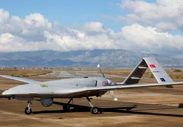 Polen ontvangt zes extra Bayraktar TB2 ...