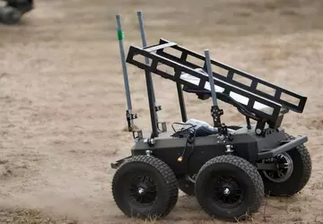 Oekraïne neemt 10 nieuwe types gronddrones ...