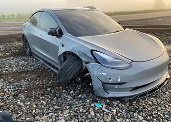 Een Tesla herkende in de zelfsturende ...