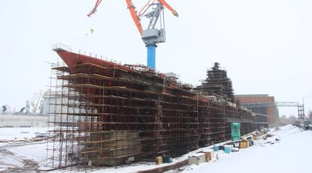 Russen laten nucleaire kruiser Admiral Nakhimov te water om te testen na 25 jaar moderniseren