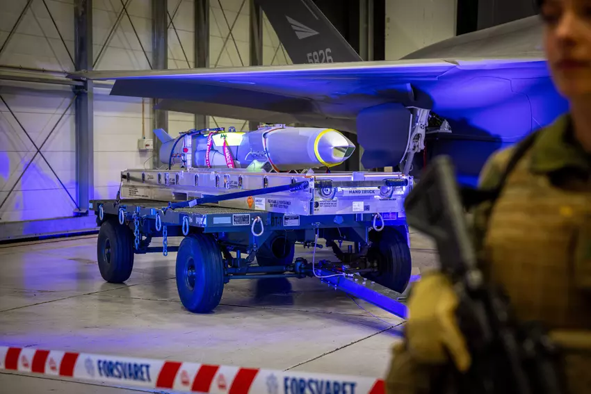 Noorwegen ontvangt eerste Joint Strike Missile voor F-35