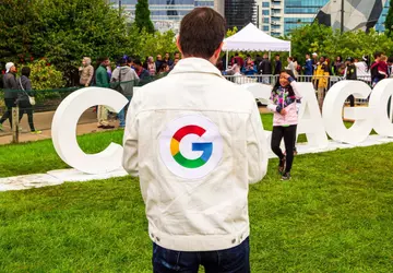 Google-aannemers die aan chatbot Bard werkten, ...