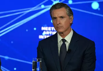 Autoriteiten in de staat Californië gaan ...