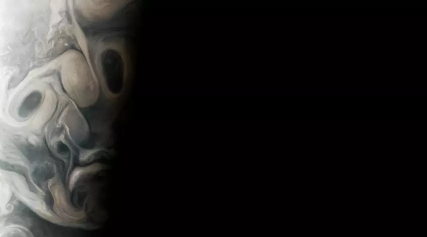 Jupiter is klaar voor Halloween - Juno-sonde heeft het enge gezicht van de grootste planeet van het zonnestelsel gefotografeerd