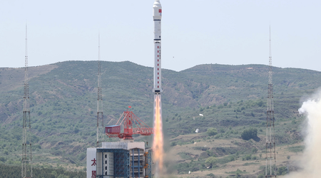 China's Long March 4D raket vestigt nationaal record voor lancering van satellieten in één enkele missie