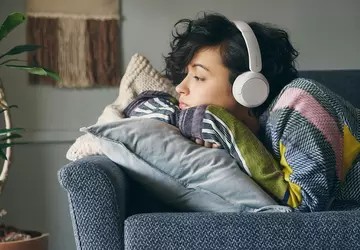 Sony WH-CH520 met een batterijlevensduur tot ...