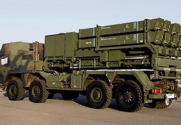 IRIS-T, Patriot, Leopard tanks en meer: ...