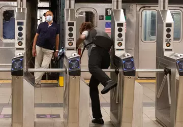 New York City metro gebruikt kunstmatige ...