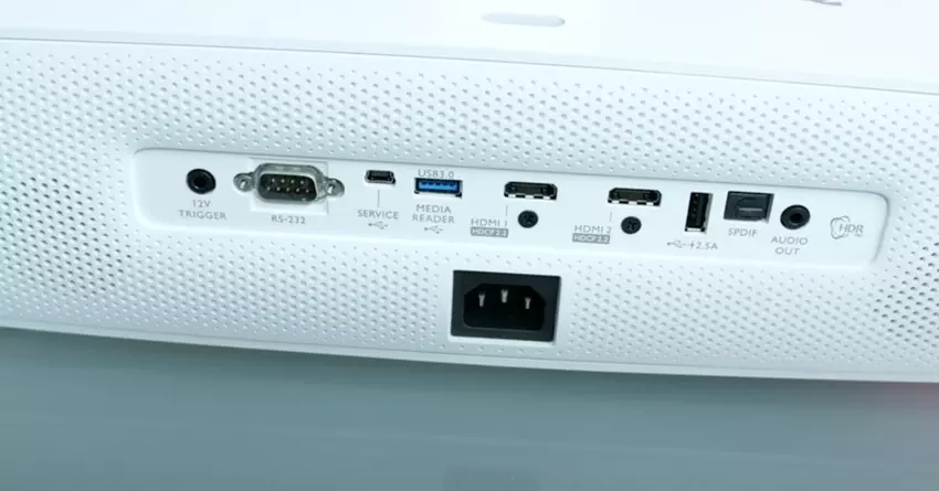 BenQ TK850 projector voor een kelder