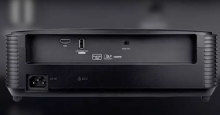 Optoma HD146X skytrak golfprojector