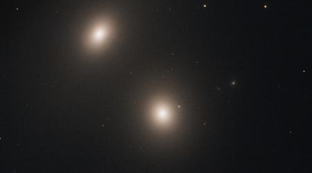 Hubble vindt nog een radiostelsel met een actieve kern en een superzwaar zwart gat