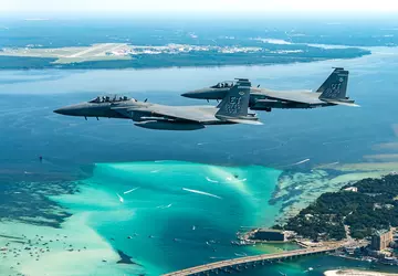 Amerikaanse luchtmacht betaalt bijna 10 miljard ...