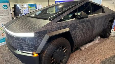 "Wrap" voor $10.000: Tesla Cybertruck bedekt met zonnepanelen die de accu van stroom voorzien