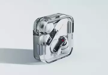 Nothing Ear (2) met transparant ontwerp ...