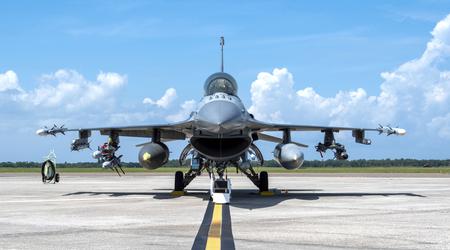 Nederland draagt €150m aan bewapening voor F-16 Fighting Falcon over aan Oekraïne