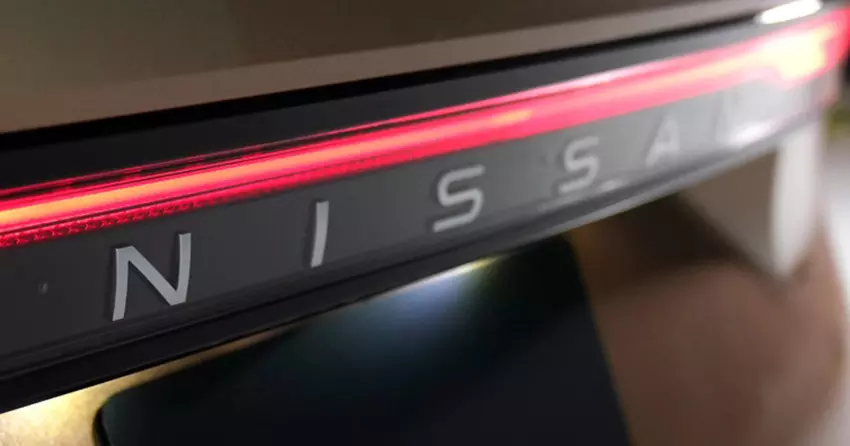 Groep Japanse topambtenaren stelt Tesla voor te investeren in Nissan - FT