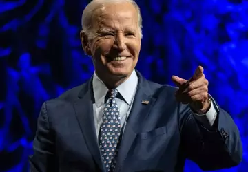 Joe Biden ontmoet experts in kunstmatige ...