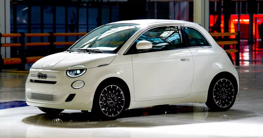 Het is officieel: de Fiat 500 Hybrid met MKPP maakt zijn debuut in november