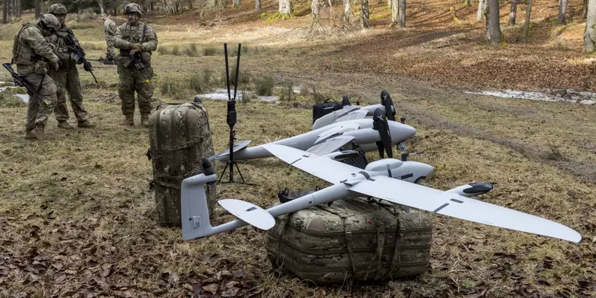 Grote hervorming: De VS geeft gepantserde voertuigen op voor duizenden drones voor het leger