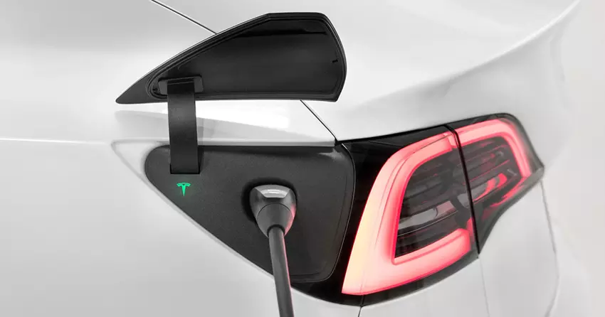 Tesla heeft het mogelijk gemaakt om de verwarming van de laadpoort apart van andere systemen in te schakelen