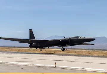 Het iconische strategische U-2 Dragon Lady-vliegtuig ...