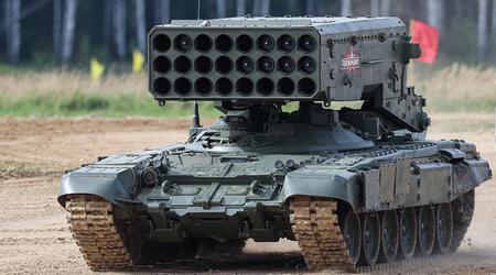 Een FPV drone van $500 vernietigde op spectaculaire wijze een Russisch TOS-1A zwaar vlammenwerpersysteem vol met thermobarische raketten.