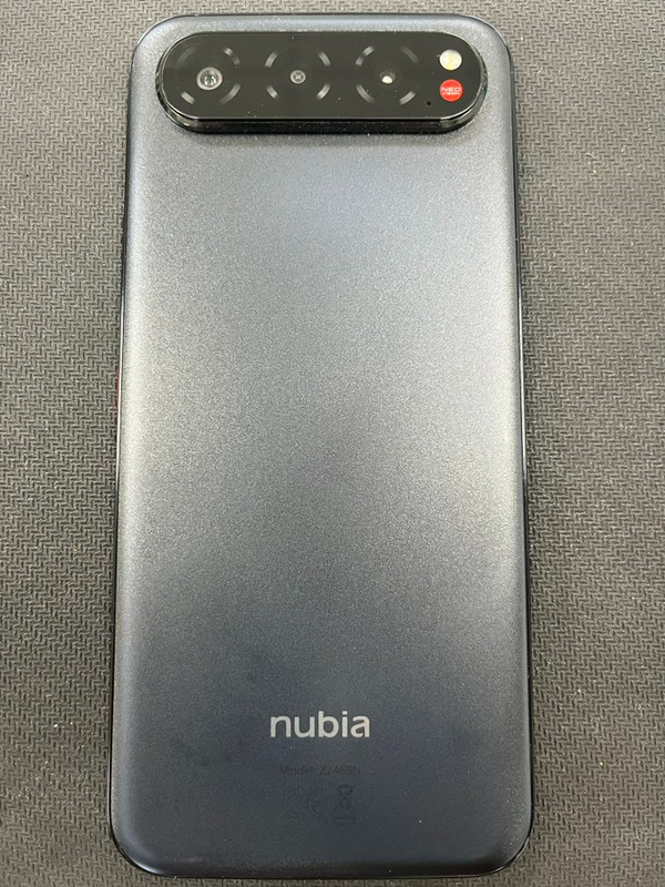 Echte foto van de Nubia Air