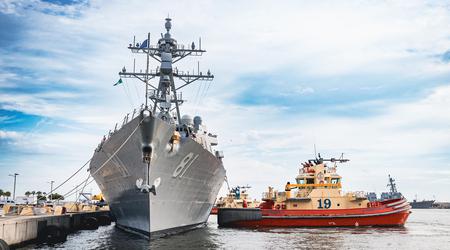 Amerikaanse marine evacueert oorlogsschepen uit Florida vanwege orkaan Idalia van categorie 3