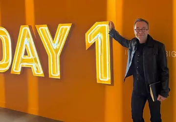 Voormalig Surface hoofdontwerper bij Microsoft sluit ...