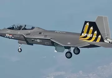 KF-21 jachtvliegtuig slaagt met succes voor ...