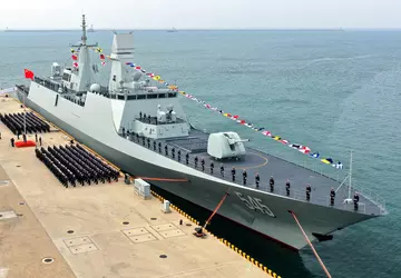 Chinese marine neemt nieuw raketfregat Type ...