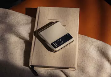 Motorola Razr 40 (aka Razr 2023): ...