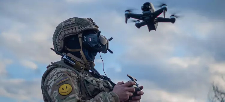 75 tanks, 88 pantservoertuigen, 52 zelfrijdende ...