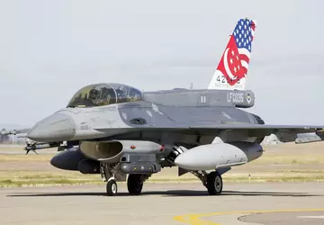 Singapore heeft alle F-16C/D/D+ Block 52/52+ ...