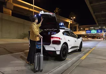 Waymo lanceert robotaxidienst op luchthaven Phoenix