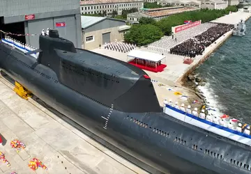 DVK onthult Hero Kim Gun-ok kernonderzeeër ...