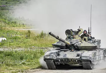 De bepantsering van Ruslands verbeterde T-90M ...