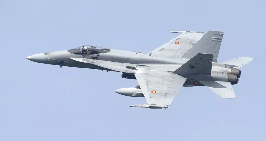 Spanje zal $ 55 miljoen uitgeven om de levensduur van F/A-18 Hornet gevechtsvliegtuigen te verlengen tot het midden van het volgende decennium.