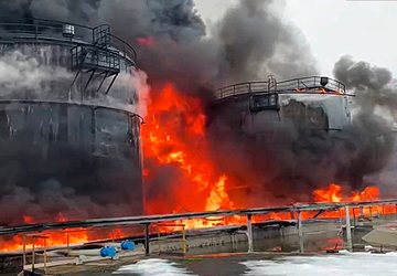 Oekraïense defensietroepen lanceren raketaanval op chemische ...