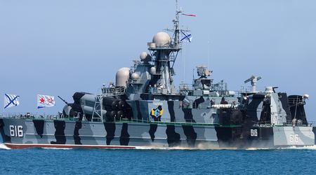 Oekraïense experimentele drone Sea Baby met 850 kg TNT raakte Russisch rakettenschip Samum, dat een drager is van Moskit antischipraketten.