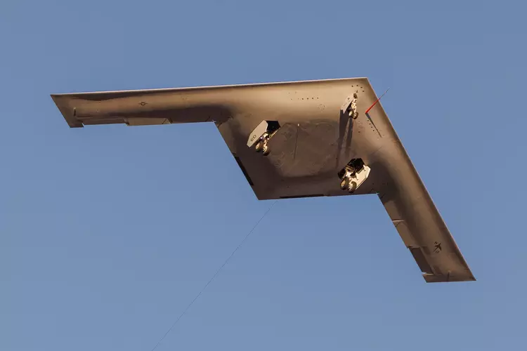 De B-21 Raider nucleaire bommenwerper kan ...