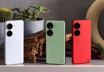 De ASUS Zenfone 10 heeft zijn ...